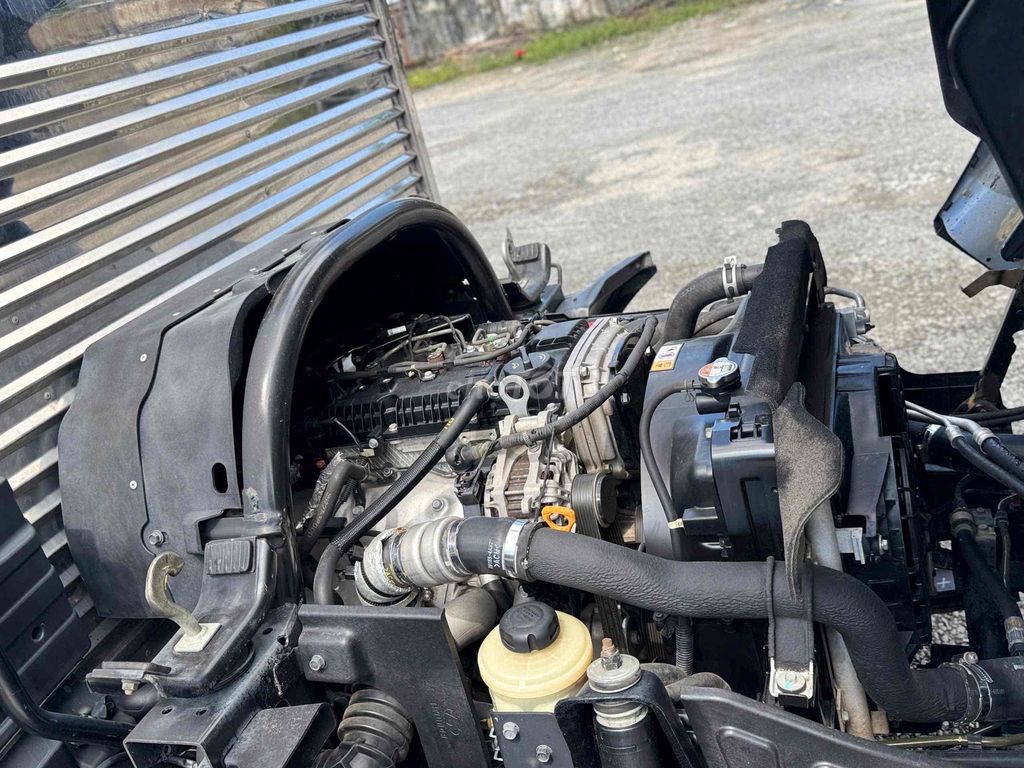 Hyundai N250SL 2.4 Tấn Thùng Kín Sàn Inox Odo 46k. Mua bán Xe tải, xe ben tại Thành phố Thuận An Bình Dương được đăng bởi PHẠM TUÂN XE TẢI CŨ hình 8