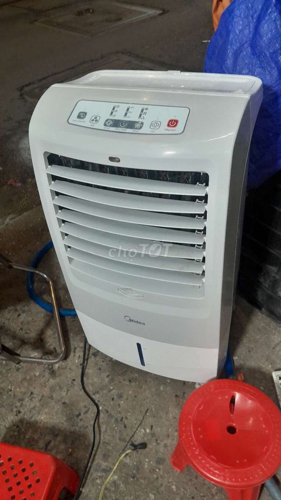 Wuat hơi nước hiệu medea, 60w