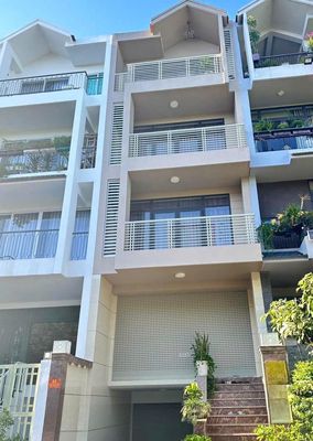 NHÀ ĐƯỜNG HUỲNH VĂN BÁNH DIỆN TÍCH: 5X19M HẦM TRỆT 3 LẦU CHO THUÊ