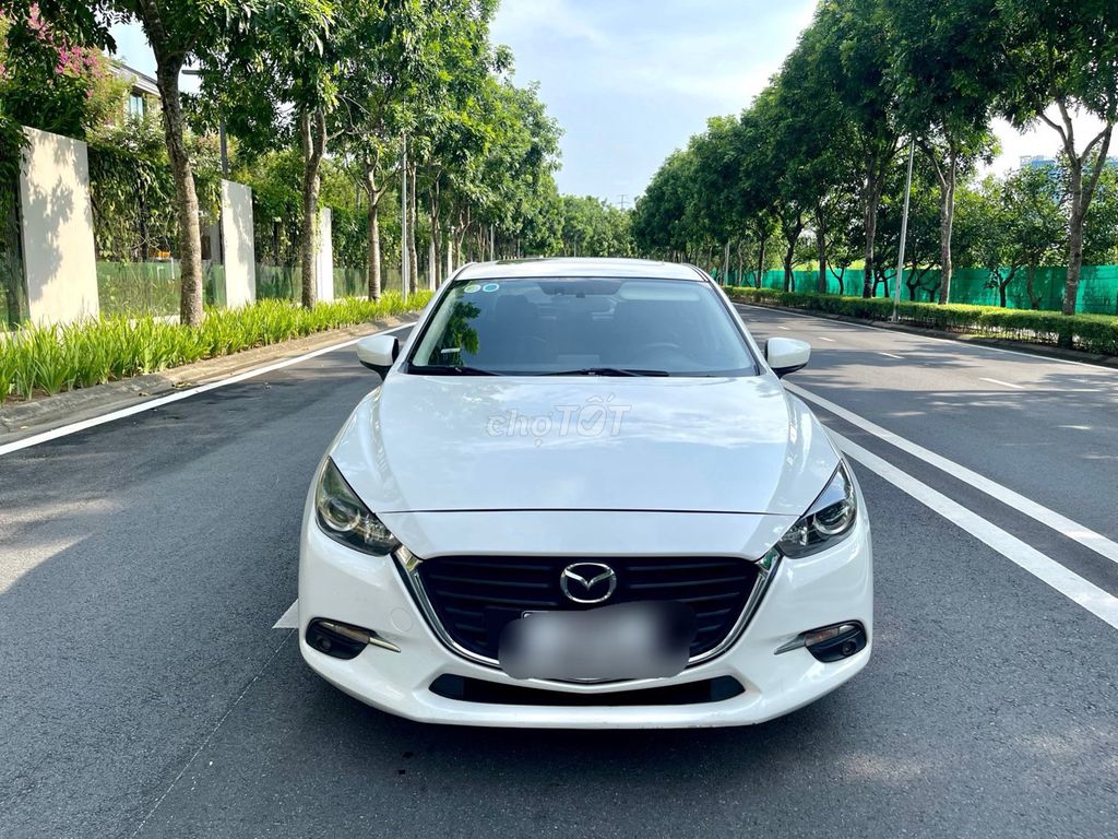 Mazda 3 sản xuất 2019 bản Luxury