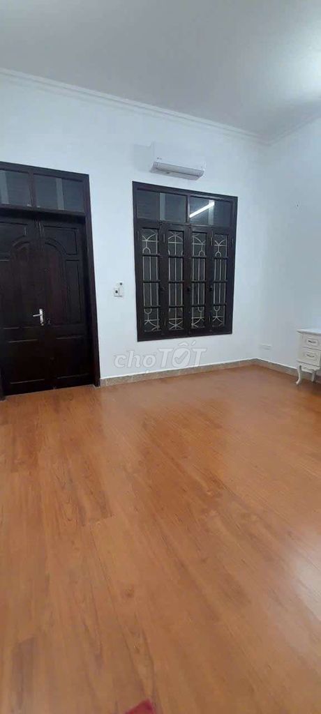 Новое красивое здание 50кв.м на 6 этажей с лифтом, Фам Туан Тай