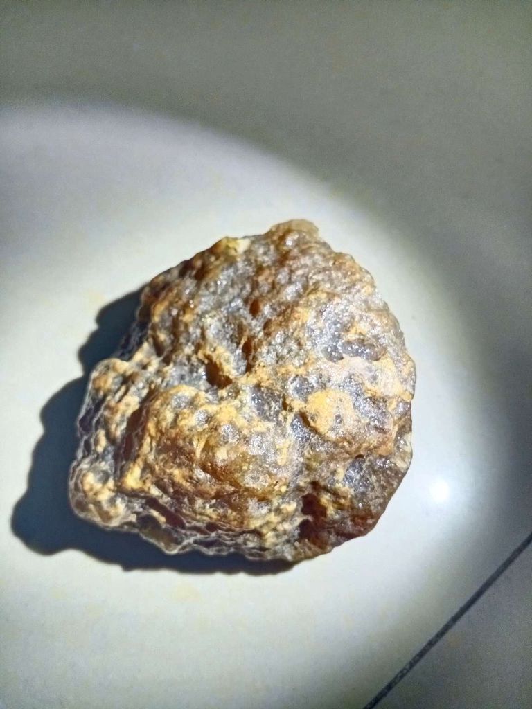 Đá phong thủy Nâu vàng