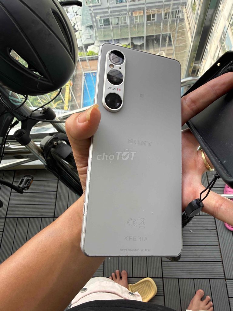 Sony Xperia 1 VI Xám. Mua bán Điện thoại tại Quận Tân Bình Tp Hồ Chí Minh được đăng bởi Kuu Duc hình 1