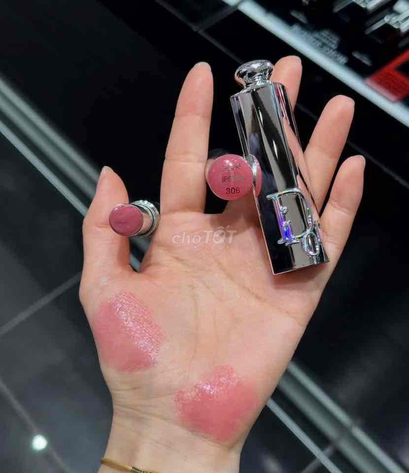 Dior Addict Glass Lipstick limited 2026 6 màu. Mua bán Phụ kiện thời trang khác tại Quận Hoàng Mai Hà Nội được đăng bởi CHUYÊN SỈ HÀNG HÀN PHÁP MINH THU hình 1