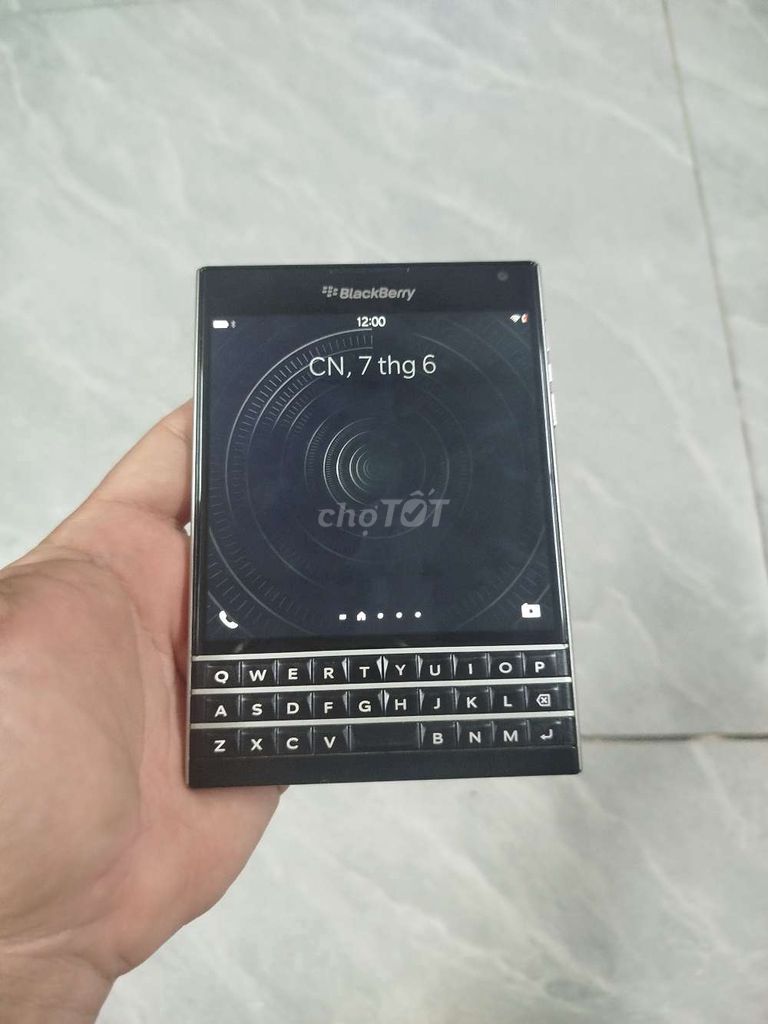 BlackBerry passport Đen. Mua bán Điện thoại tại Quận 8 Tp Hồ Chí Minh được đăng bởi trung quân hình 1
