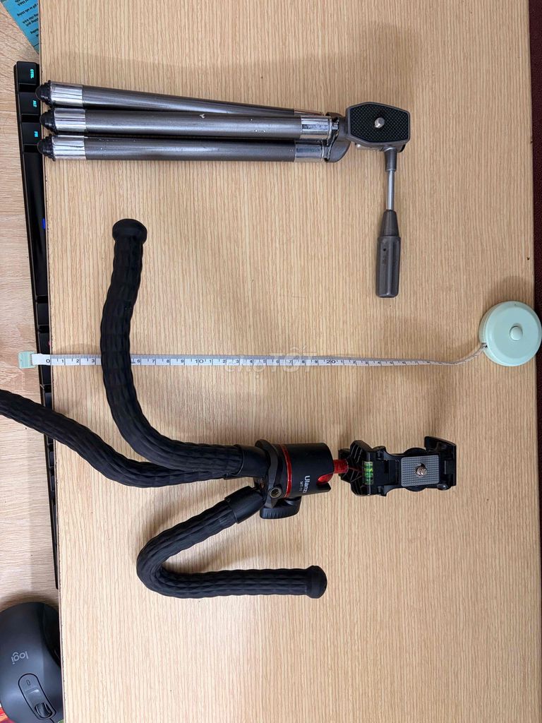 Tripod điện thoại máy ảnh siêu Nhỏ Gọn. Giá TốtT. Mua bán Phụ kiện (Màn hình, Chuột...) tại Quận 4 Tp Hồ Chí Minh được đăng bởi Chung hình 1