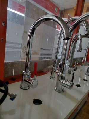 Vòi nước đứng kim loại 2 tay cầm. Mua bán Nội thất, đồ gia dụng khác tại Huyện Di Linh Lâm Đồng được đăng bởi Doan Quang Hung 