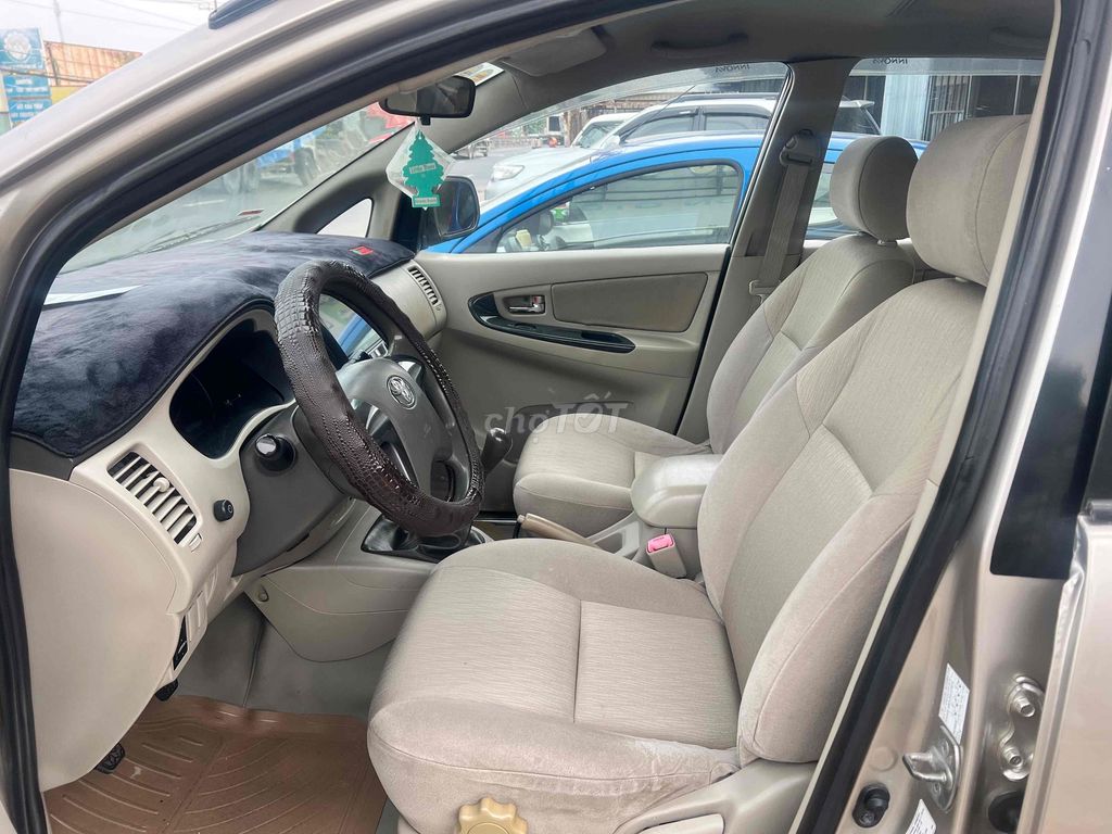 Toyota Innova 2016 2.0E Trả giá thả ga. Mua bán Ô tô tại Huyện Bình Chánh Tp Hồ Chí Minh được đăng bởi Đào Gia Bảo hình 4