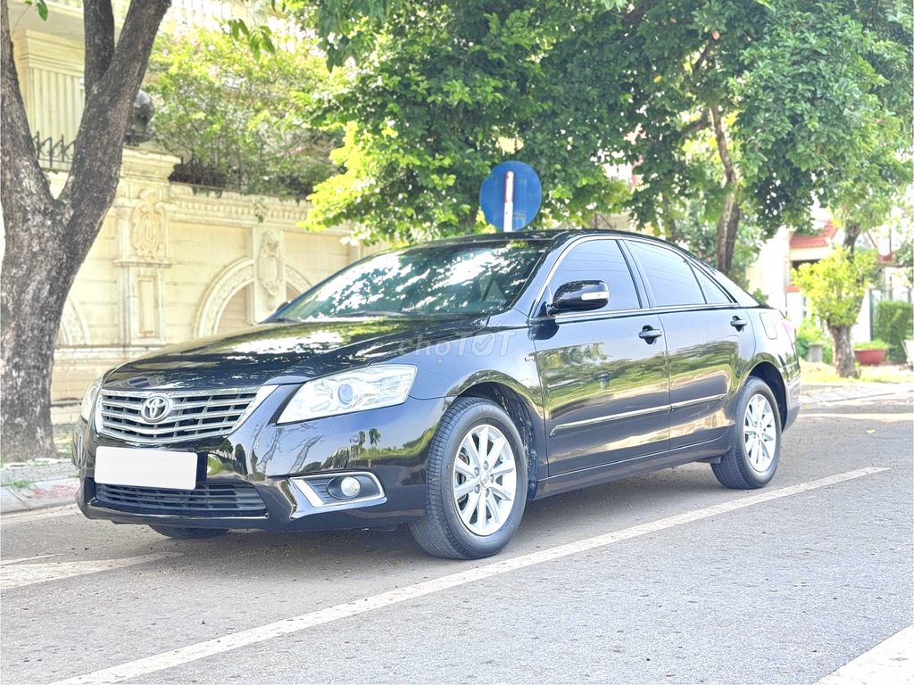 Toyota Camry 2.4G 2012 Đen