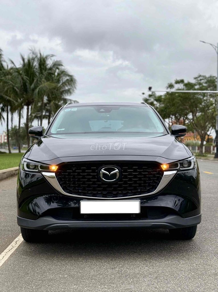 Mazda CX-5 2023 Luxury Đen 16.000km. Mua bán Ô tô tại Quận Sơn Trà Đà Nẵng được đăng bởi Thành Đạt Auto hình 1
