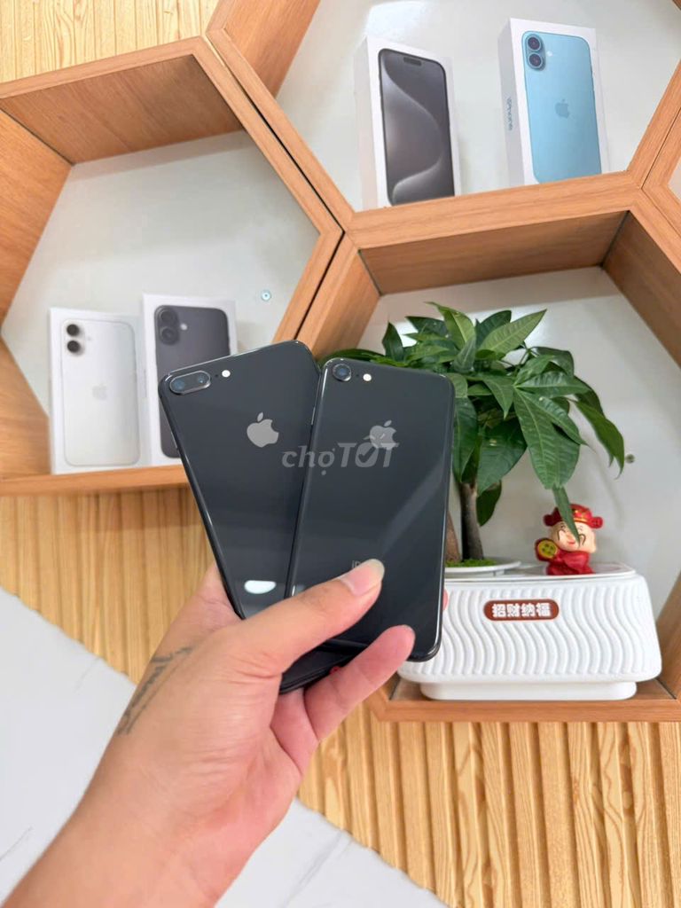 Apple iPhone 8 Đen. Mua bán Điện thoại tại Quận Thanh Khê Đà Nẵng được đăng bởi Cv Mobile hình 1