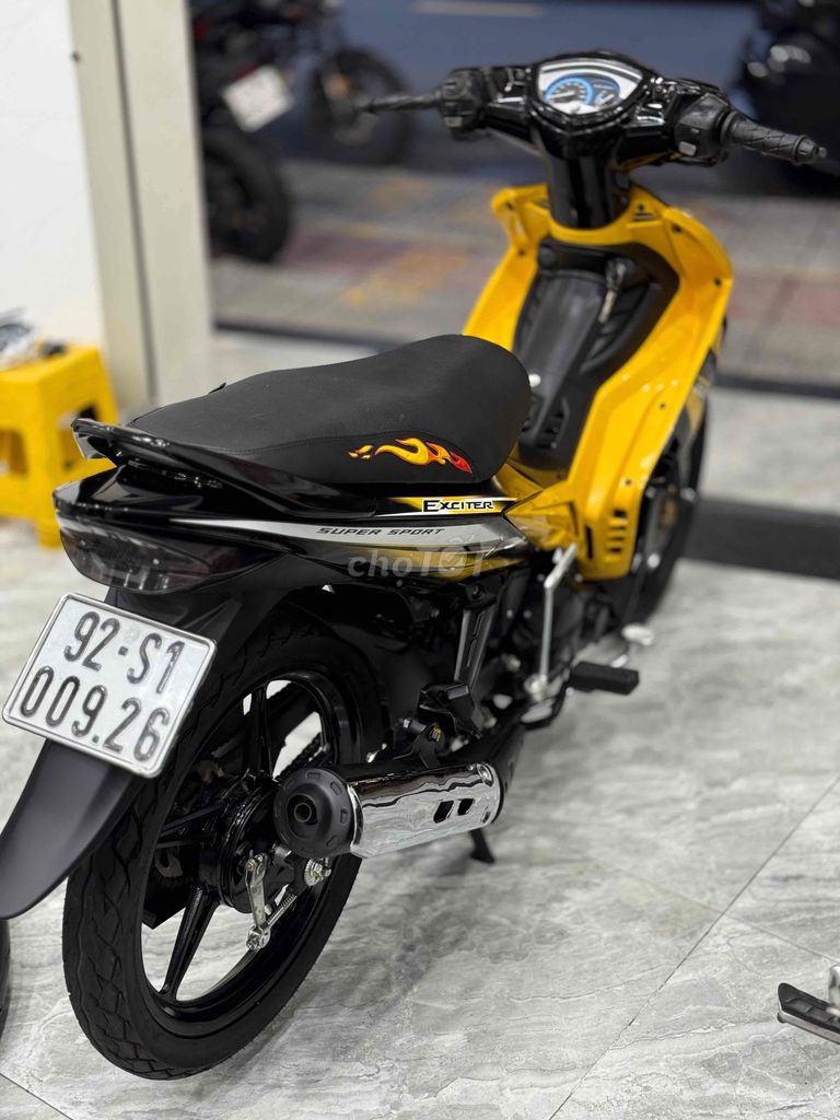 Yamaha Exciter 135, черное золото, автомат
