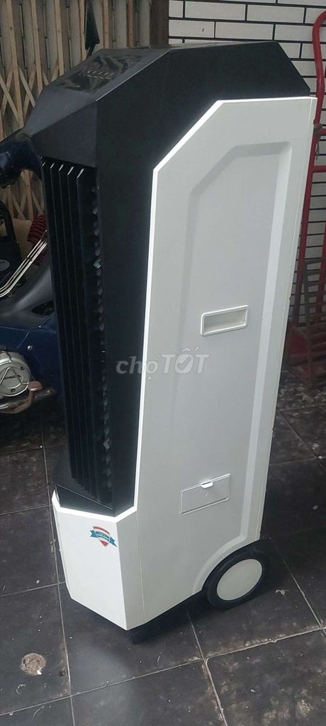 Quạt hơi nước Boss 106 Trắng, Đen đã sử dụng. Mua bán Quạt tại Quận Tân Phú Tp Hồ Chí Minh được đăng bởi Dong hình 1