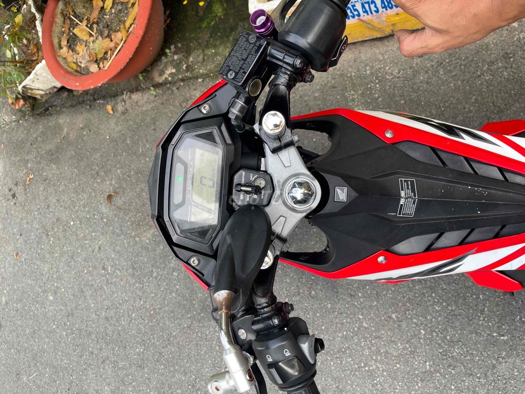 Honda Sonic 2021 Đỏ Trắng Đen 24.000 km. Mua bán Xe máy tại Quận 12 Tp Hồ Chí Minh được đăng bởi út lỏ  hình 6