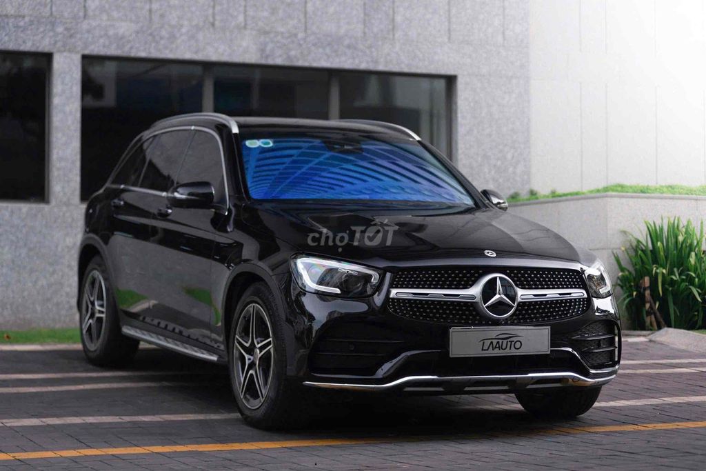 Mercedes Benz GLC300 4matic 2021 Đen // Kem. Mua bán Ô tô tại Quận 7 Tp Hồ Chí Minh được đăng bởi Nguyễn Lê Trung hình 3