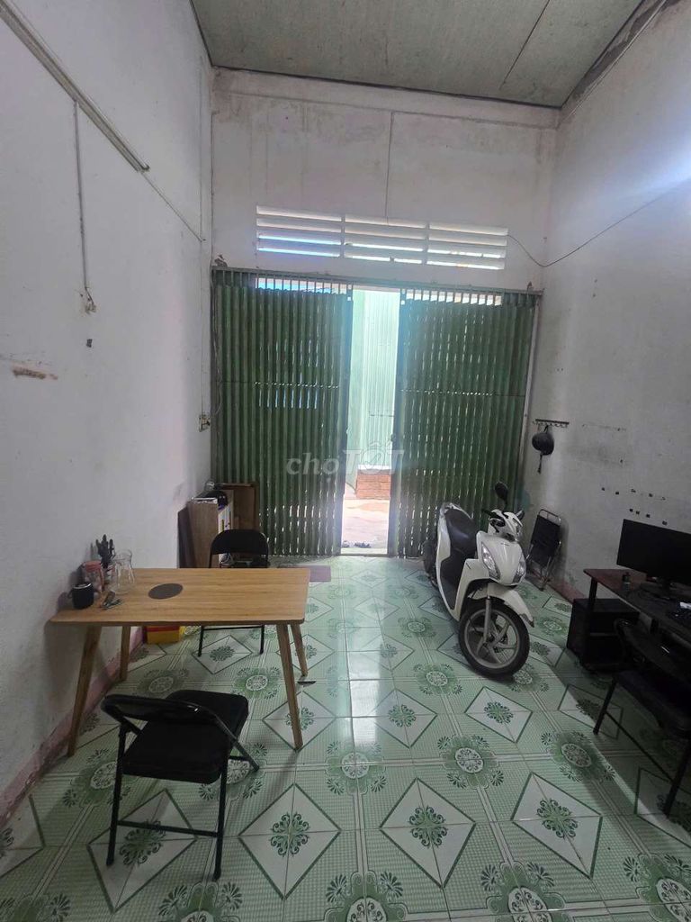 Bán nhà hẻm rộng, cạn khu gara quyền, quy nhơn Bán nhà hẻm rộng, cạn khu gara quyền, quy nhơn