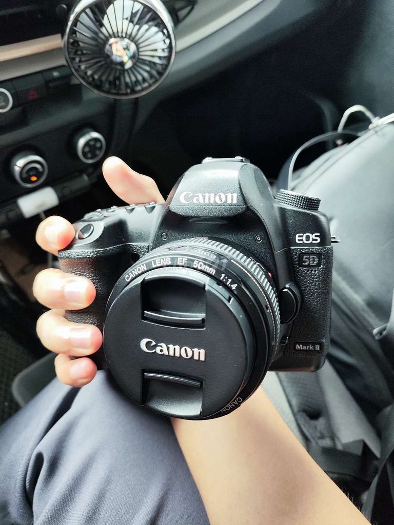Máy ảnh Canon 5D Mark II Đen. Mua bán Máy ảnh, Máy quay tại Quận Long Biên Hà Nội được đăng bởi HTD hình 1