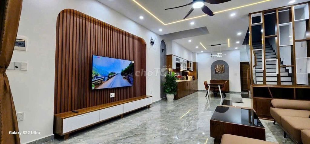 Аренда · 3 комн. · 100 м² · Quận Cẩm Lệ, ул. Đường Hoàng Hiệp
