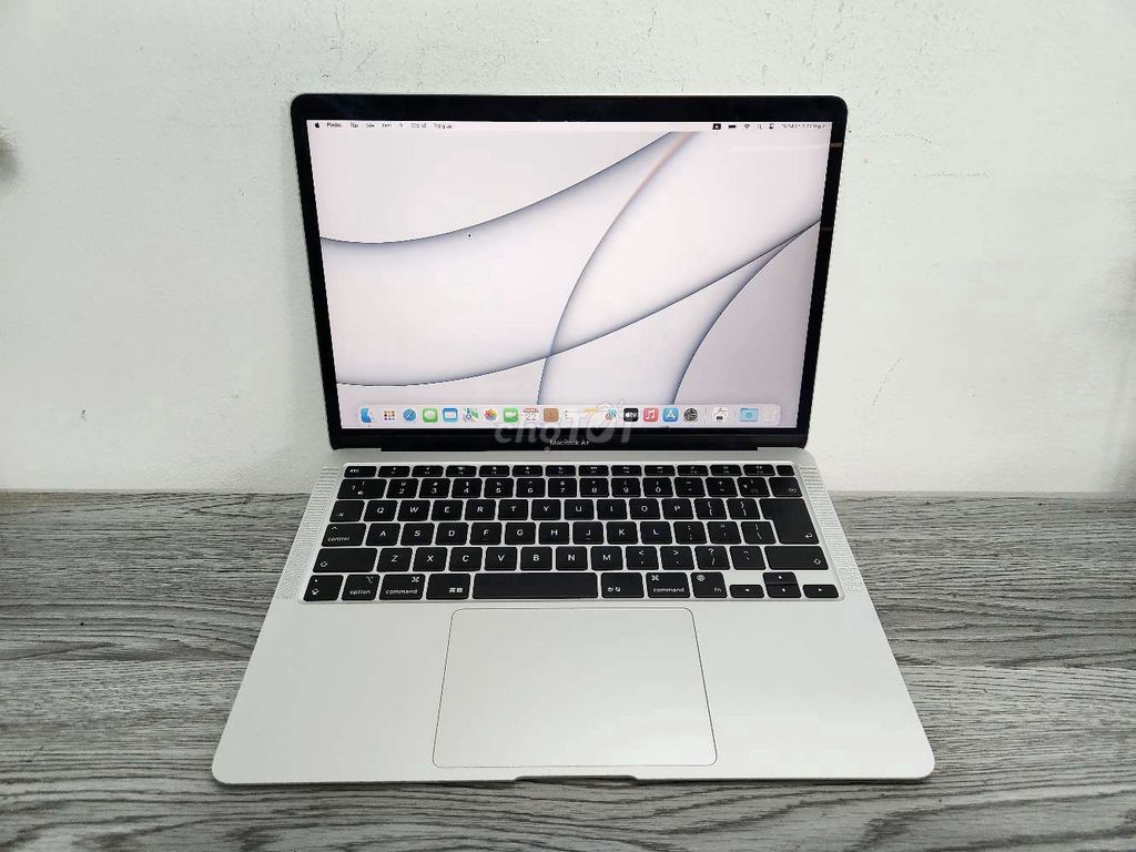 MacBook Air M1 silver đẹp keng 99%