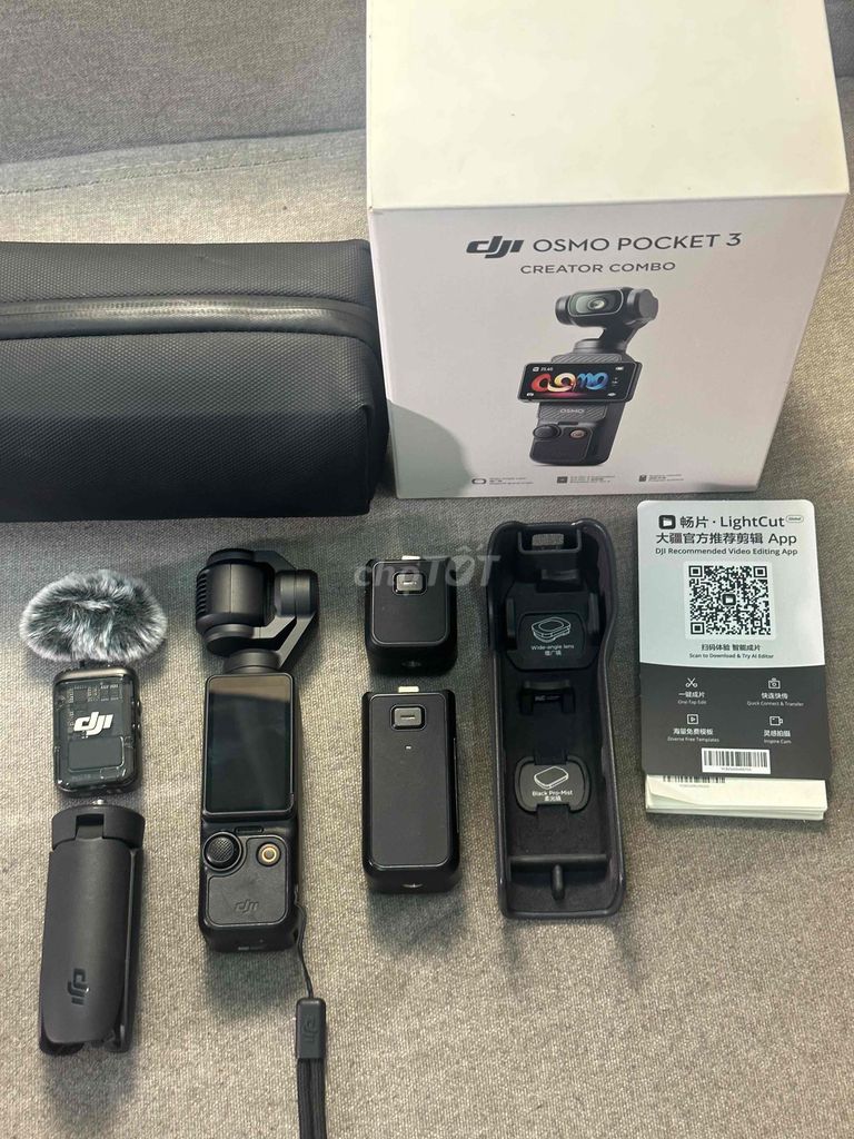 DJI Pocket 3 Creator Combo + Thẻ nhớ Sandisk 128GB. Mua bán Máy ảnh, Máy quay tại Quận Hải Châu Đà Nẵng được đăng bởi Tiến Đạt hình 1