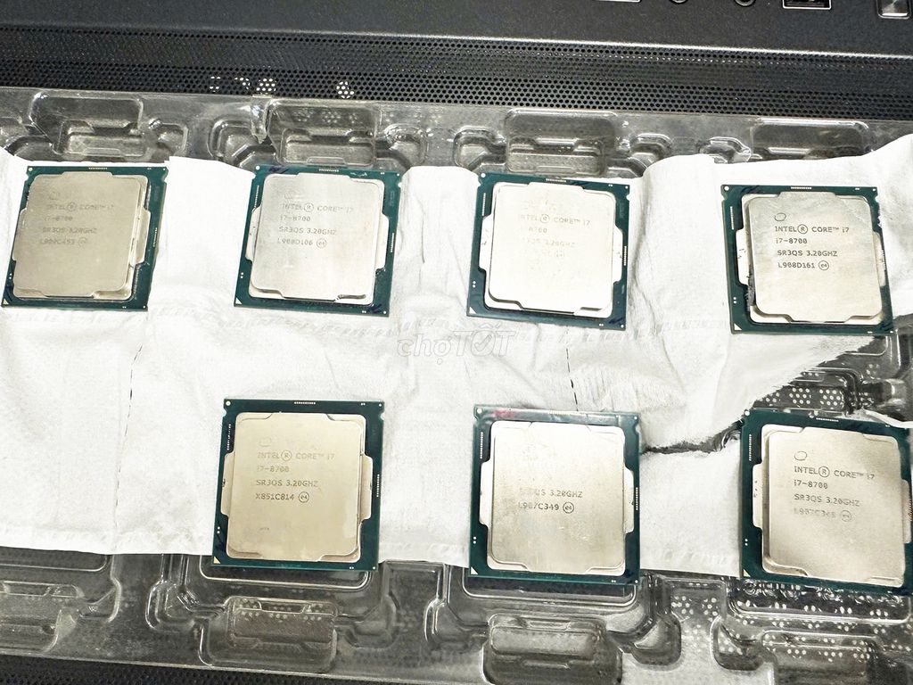 Chip đẹp cho đồ họa 2d core i7 8700 như hình. Mua bán Linh kiện (RAM, Card...) tại Quận Hải Châu Đà Nẵng được đăng bởi Thiên An  hình 1