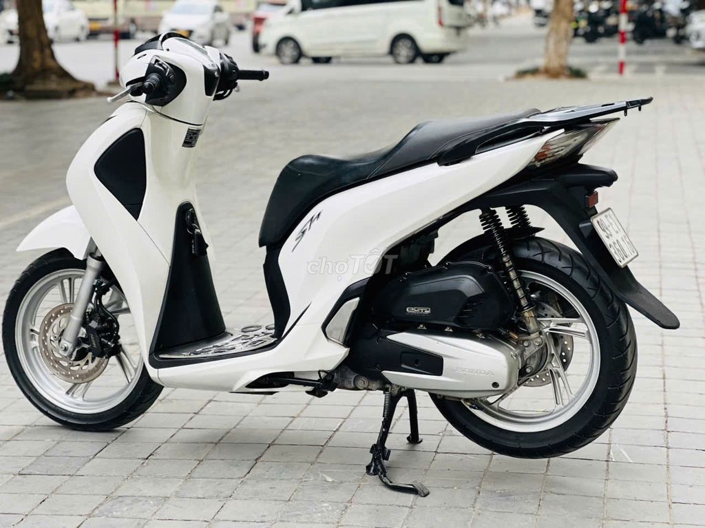 HONDA SH 125 NGUYÊN BẢN BIỂN 29 ĐK 2018. Mua bán Xe máy tại Quận Nam Từ Liêm Hà Nội được đăng bởi Nam Anh hình 4