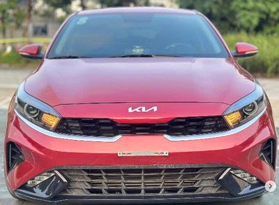 Kia K3 2025 Luxury 1.6 AT - màu đỏ - siêu lướt. Mua bán Ô tô tại Quận Hà Đông Hà Nội được đăng bởi Tú Carrick
