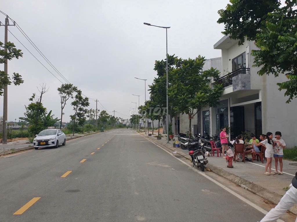 Bán đất sổ đỏ Hương Sơ KV4 đường 19,5m - 60m2 - Giá chỉ 1,39 tỷ. Mua bán đất tại Thành phố Huế Thừa Thiên Huế được đăng bởi Nghi hình 2