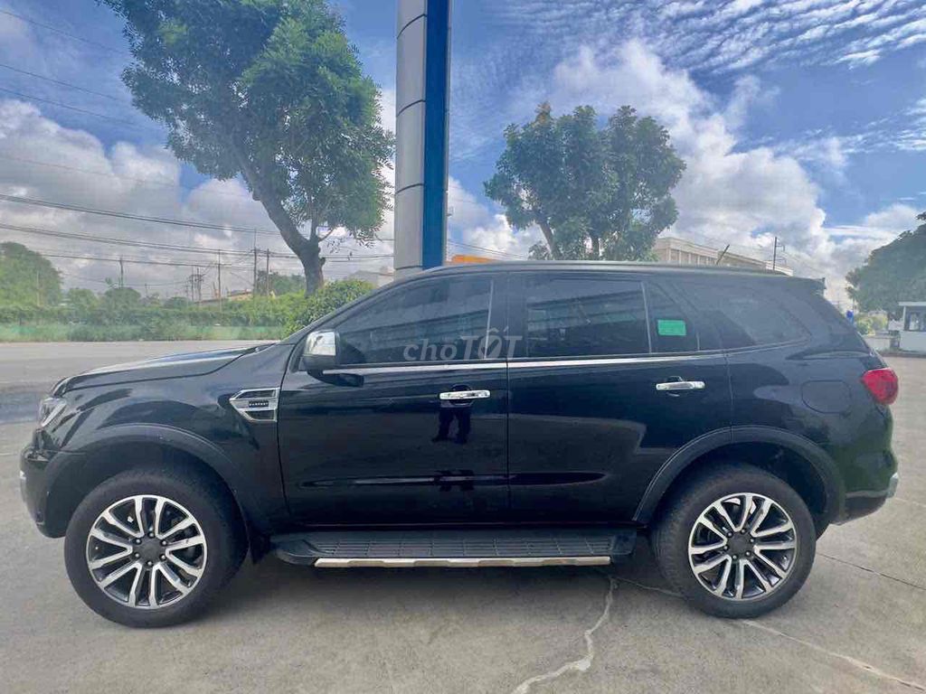 Ford Everest 2021 Titanium 2.0L 4x2 - 29000 km. Mua bán Ô tô tại Quận 7 Tp Hồ Chí Minh được đăng bởi FORD chính hãng HCM  hình 2