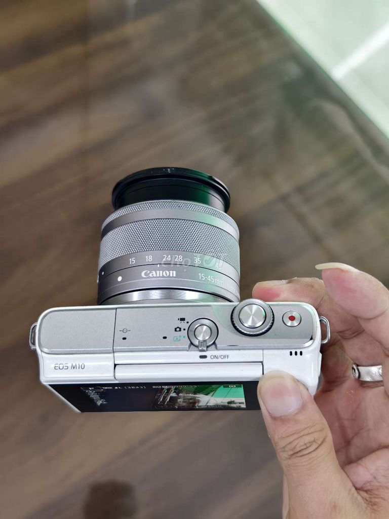 Máy ảnh Canon EOS M10 Trắng 15-45mm. Mua bán Máy ảnh, Máy quay tại Thị xã Quảng Yên Quảng Ninh được đăng bởi Tuấn Tú hình 1