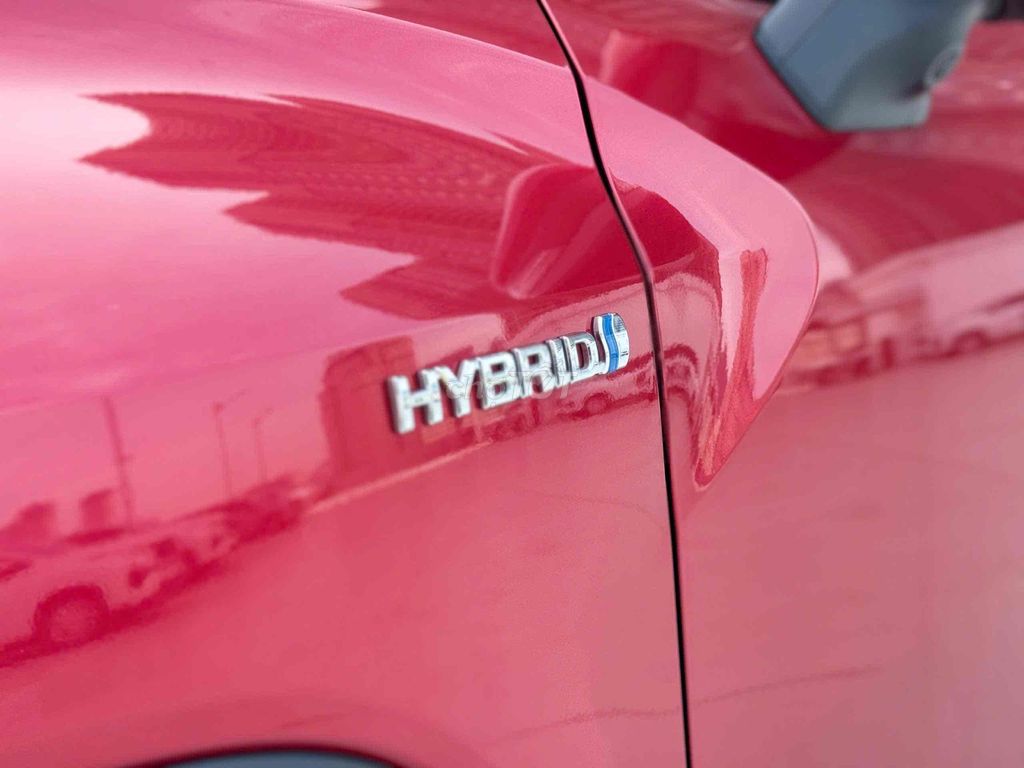 Toyota Corolla Cross 2021 1.8HV - 25000 km. Mua bán Ô tô tại Quận Bình Thạnh Tp Hồ Chí Minh được đăng bởi Toyota Sure hình 15