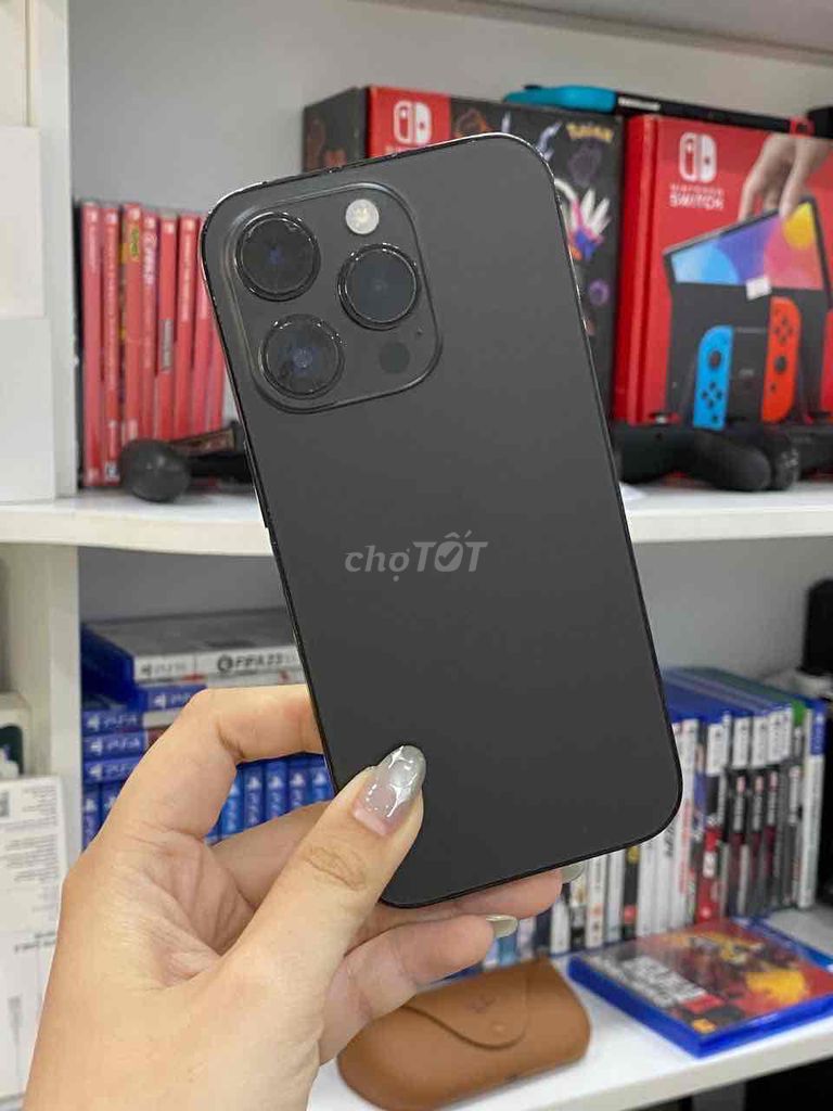 iPhone 14 Pro 256GB Đen Mỹ 98% Pin 100. Mua bán Điện thoại tại Quận 5 Tp Hồ Chí Minh được đăng bởi Phan Thế Phong  hình 1
