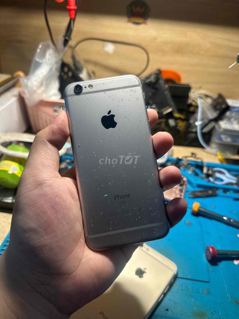 Apple iPhone 6s 16GB Bạc Đã qua sử dụng. Mua bán Điện thoại tại Quận Cẩm Lệ Đà Nẵng được đăng bởi Nguyễn Văn Công Thành hình 1