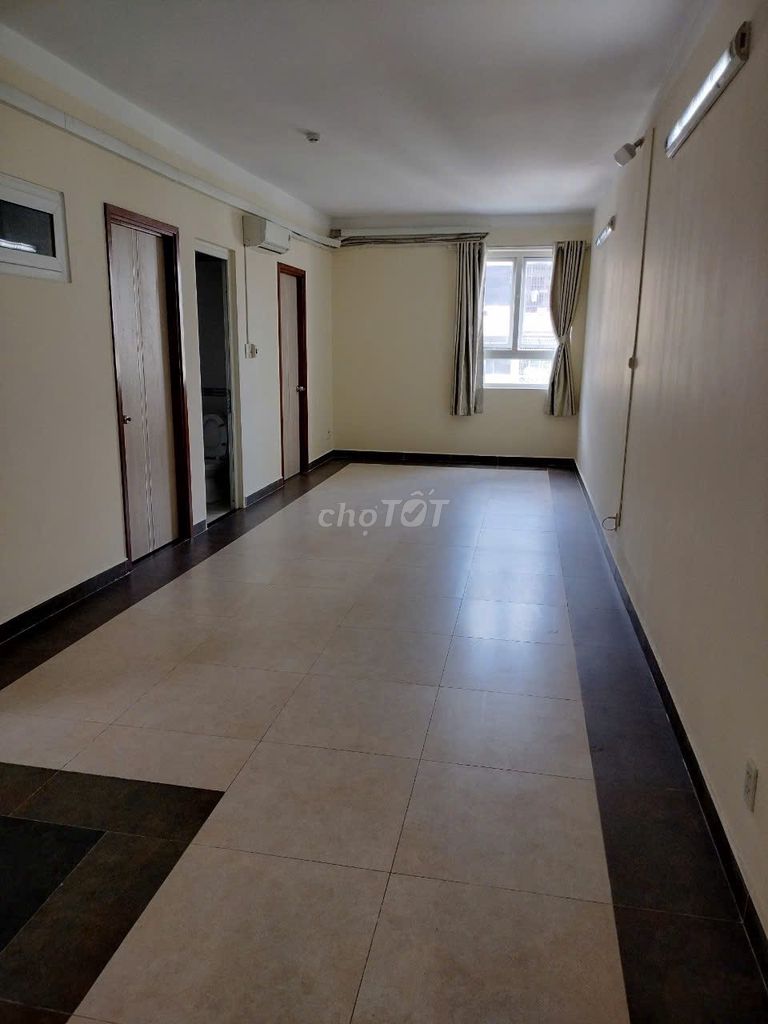 Аренда · 2 комн. · 70 м² · Quận 11, ул. Đường Lý Thường Kiệt
