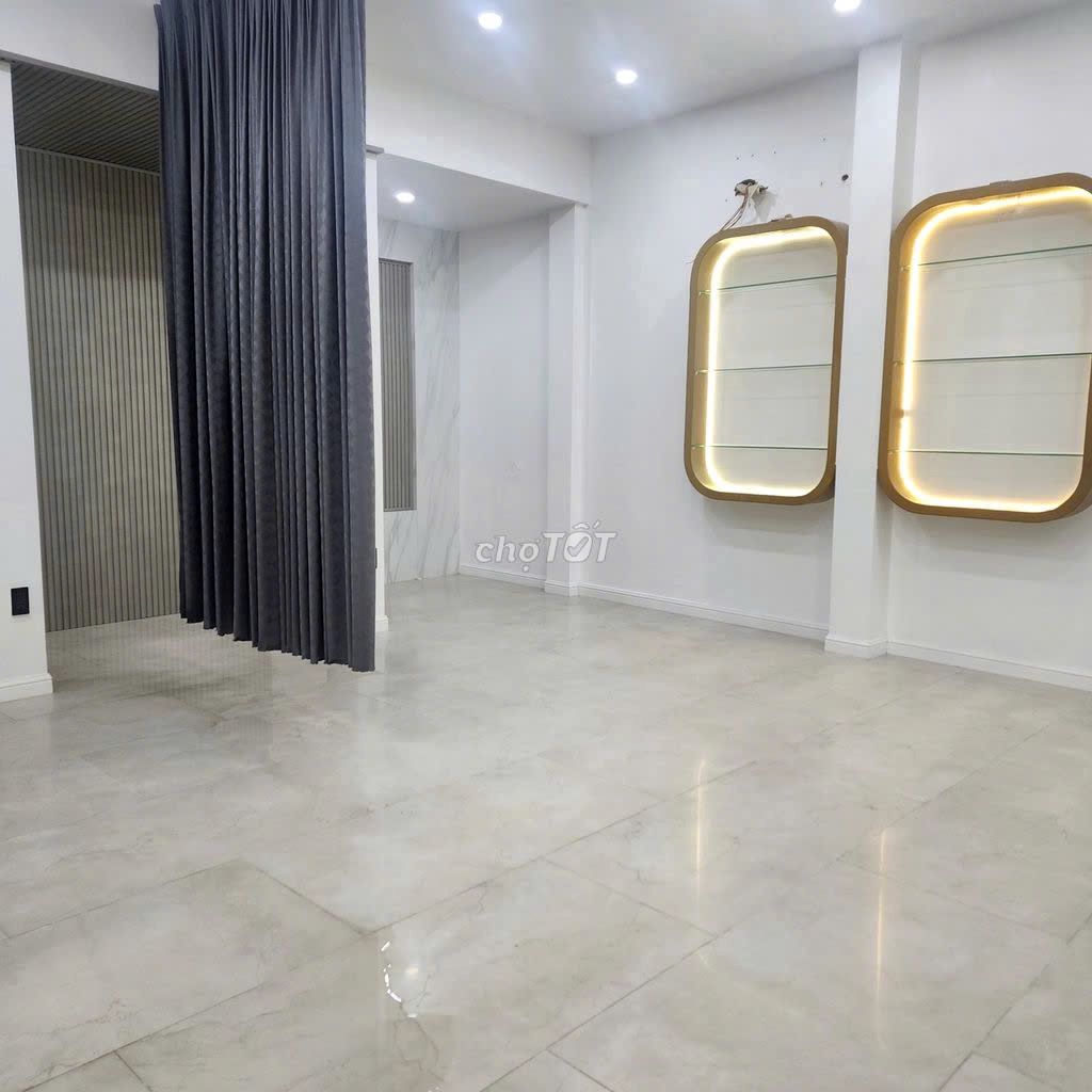 NHÀ MỚI 100% SHOWROOM - 645 ĐIỆN BIÊN PHỦ Q10 ( 6X25M) 2 TẦNG,