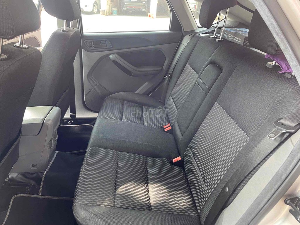 Ford Focus 2011 1.8 AT - 34000km Xe Chất Chuẩn Km. Mua bán Ô tô tại Quận 8 Tp Hồ Chí Minh được đăng bởi Thành Danh hình 8