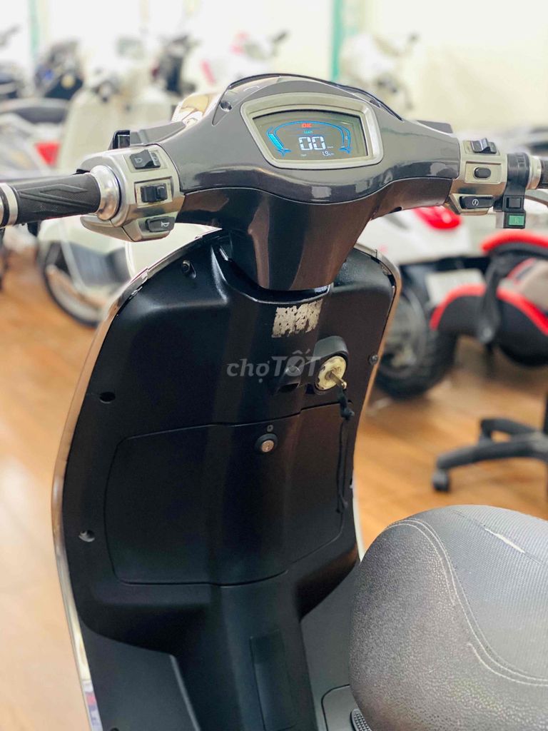 Vespa điện hãng Dk bike roma 2020 đèn vuông. Mua bán Xe điện tại Thành phố Nam Định Nam Định được đăng bởi Trung Đồ Cũ hình 3