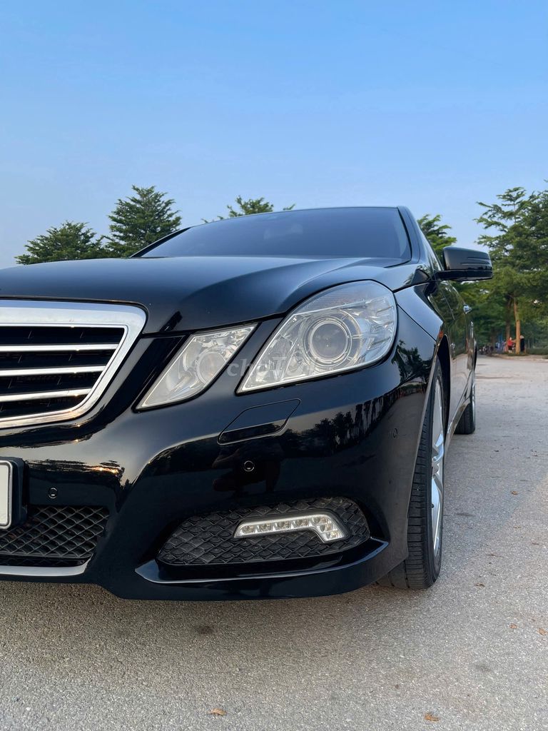 Mercedes Benz E Class 2010 E250 xe còn zin nhiều. Mua bán Ô tô tại Quận Thanh Xuân Hà Nội được đăng bởi Vạn Phát  Auto hình 8