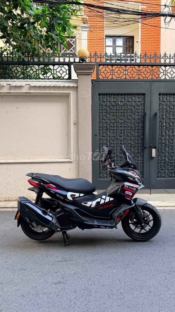 Aprilia SR GT 200 2023 г.в. пробег 25000 км с уполномоченным учетом