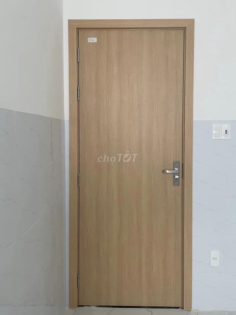 Cửa gỗ nhựa composite, bảo hành 5 năm