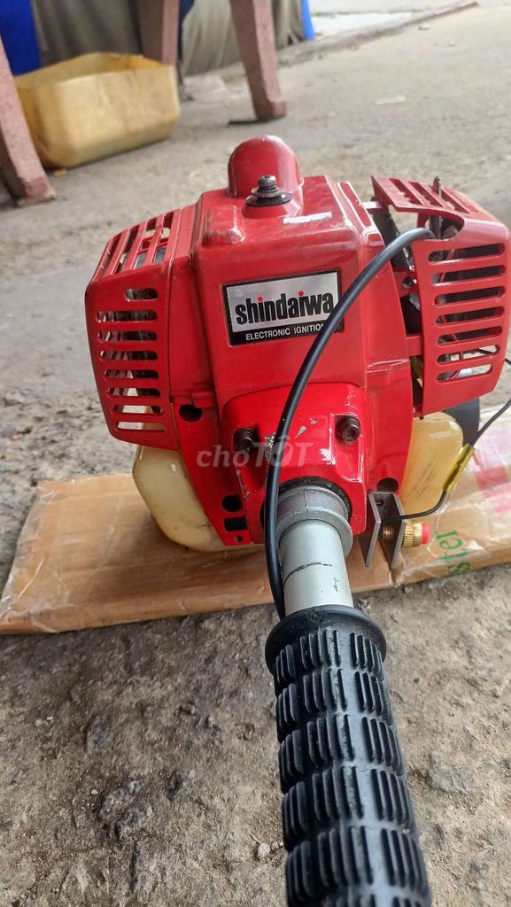 Máy cắt cỏ shindaiwa