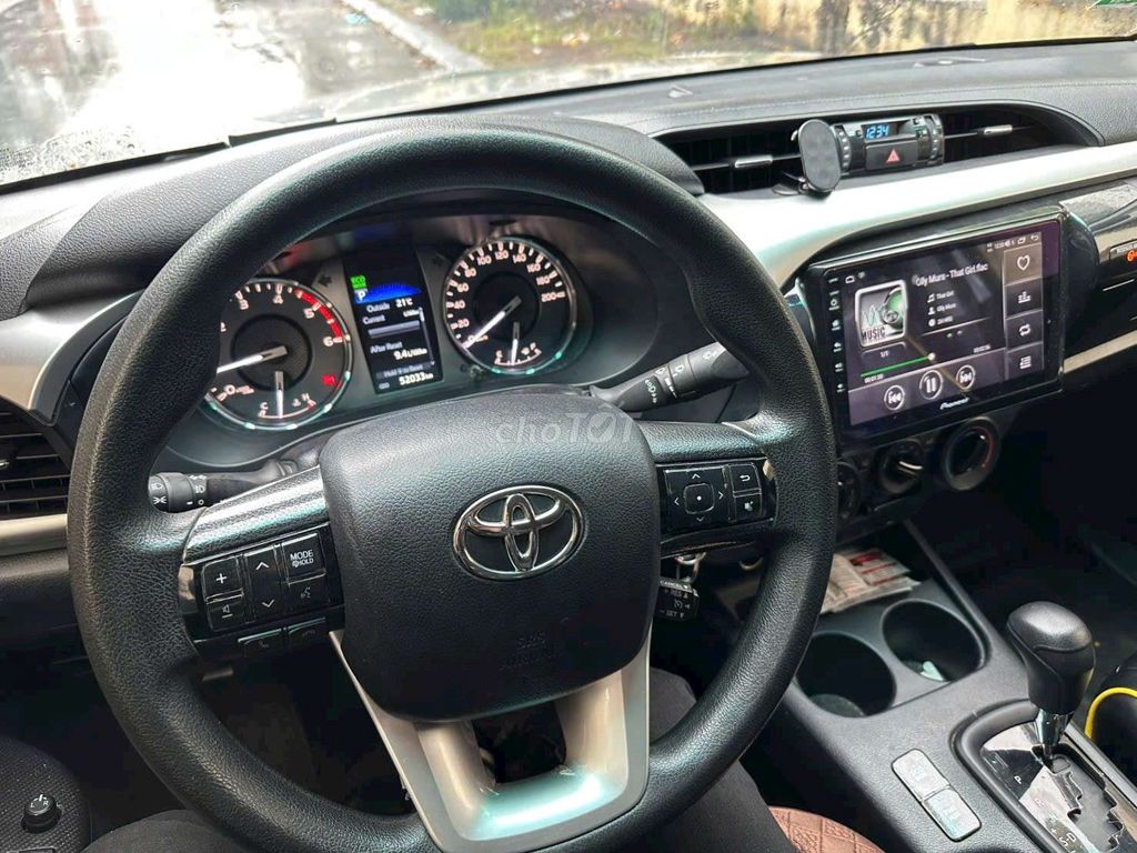 Toyota Hilux 2021 đky 2022 2.4AT 4x2 52000 km. Mua bán Ô tô tại Quận Hà Đông Hà Nội được đăng bởi Hà Đông Car hình 12