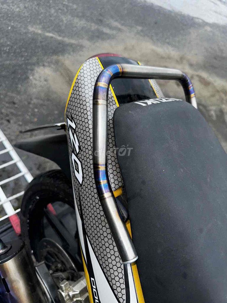 Satria 2000 xác zin giấy zin k phải xe ráp nha ae. Mua bán Xe máy tại Quận Ba Đình Hà Nội được đăng bởi Hien hình 5