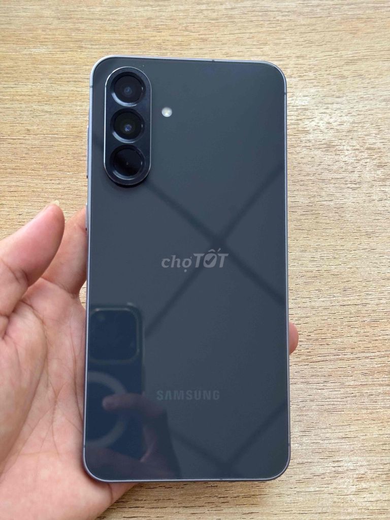 Samsung A56 5G 8GB/128GB nguyên zin còn BH. Mua bán Điện thoại tại Huyện Đức Hòa Long An được đăng bởi Minh Ngọc hình 1