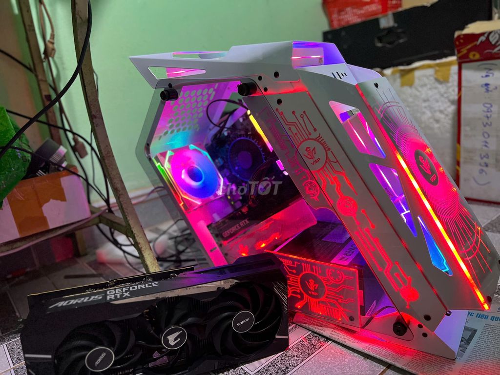 e bán máy tính  like new, Chiến game mạnh mẽ