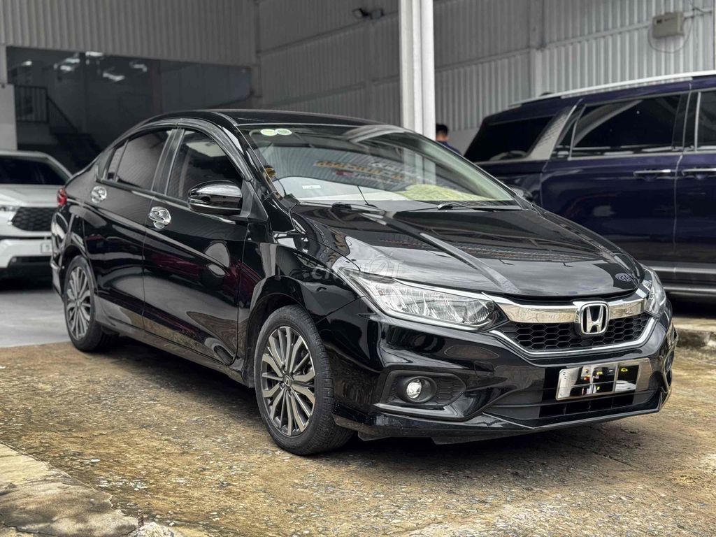 Honda City TOP 2019 чёрный 93 000 км