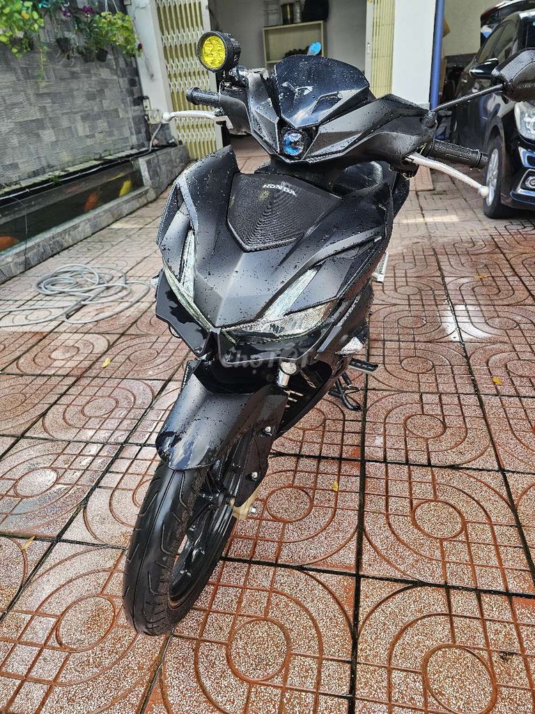 WinnerX V3 Abs vàng đen 10k km máy zin, lốp zin. Mua bán Xe máy tại Thành phố Vĩnh Long Vĩnh Long được đăng bởi Nguyễn Hoàng Tiến hình 1