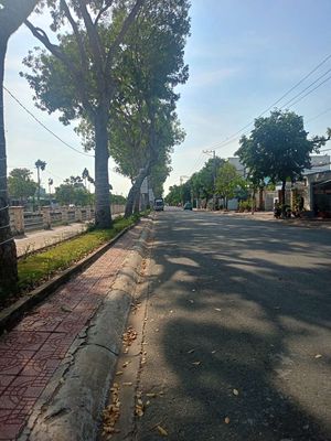 Bán nhà 7 × 40 , P3 TP Tân An tỉnh Long An. Mua bán nhà ở tại Thành phố Tân An Long An được đăng bởi TRƯƠNG VĂN SỰ 