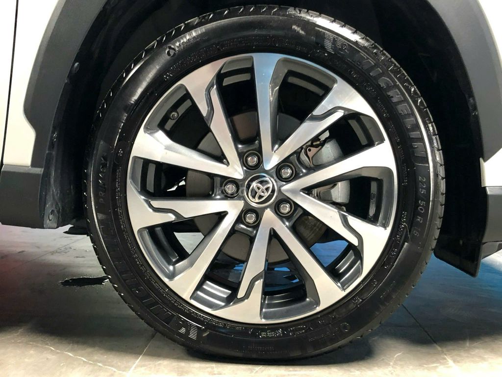 Toyota Corolla Cross 2022 1.8V - 35000 km. Mua bán Ô tô tại Huyện Hóc Môn Tp Hồ Chí Minh được đăng bởi Đạt hình 10