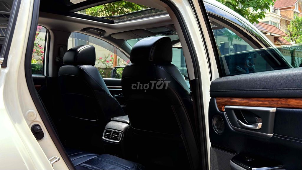 Honda CRV phiên bản L - chất Zin/Đẹp. Mua bán Ô tô tại Quận 7 Tp Hồ Chí Minh được đăng bởi Trần Văn Hoàng hình 7